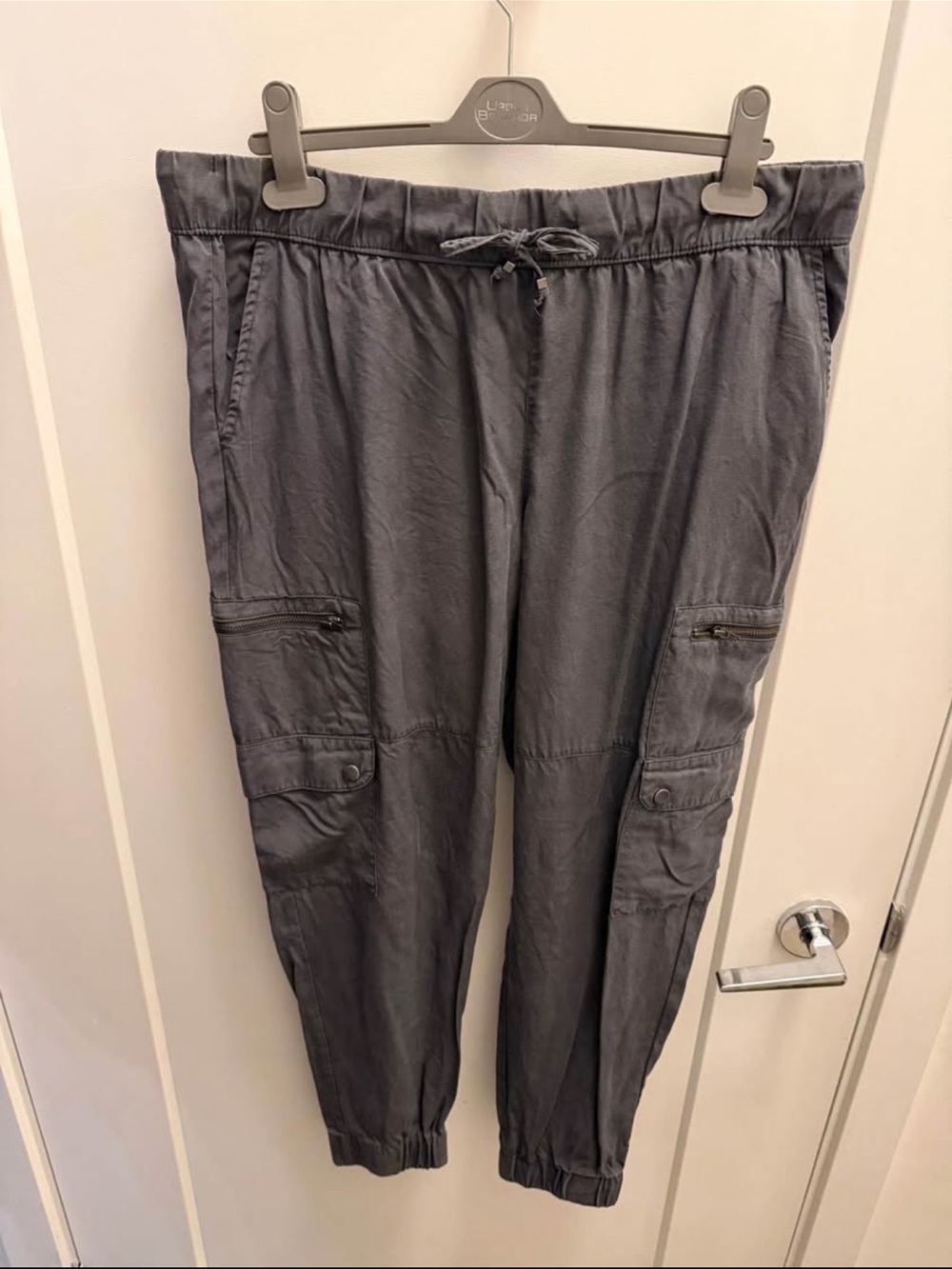 Banana Republic medium Cargo Jogger Pants - Classic Comfort